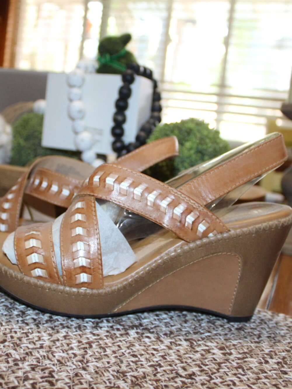 NWOT Naturalizer Oasis Leather Wedge Sandals 9 WIDE STUNNING!! - Picture 3 of 11
